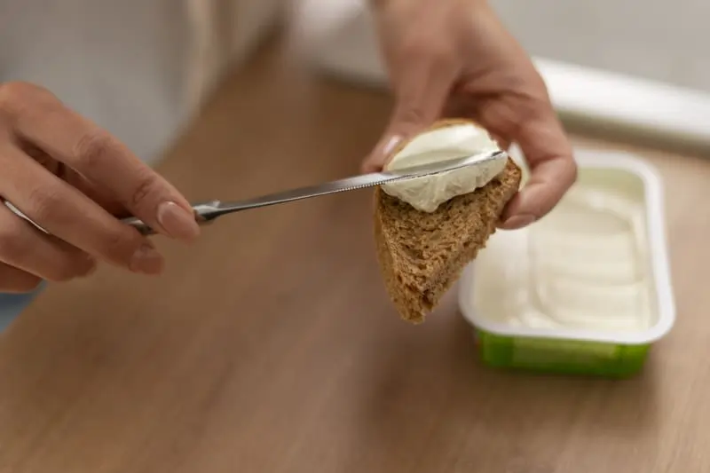 Mayonnaise in Banana Bread