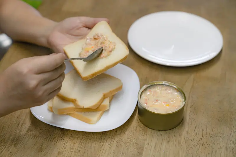 Mayonnaise in Banana Bread